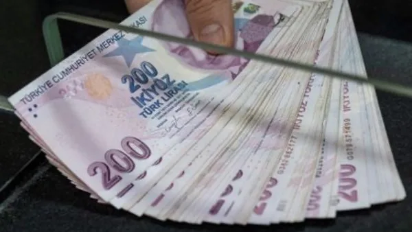 الصين وتركيا تعيدان تأكيد اتفاقية مبادلة عملات بقيمة تقارب 5 مليارات دولار الصين وتركيا تعيدان تأكيد اتفاقية مبادلة عملات بقيمة تقارب 5 مليارات دولار