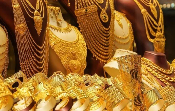 ارتفاع قياسي في أسعار الذهب بعد بدء النزاع الإيراني الإسرائيلي، اليوم السبت 14 يونيو 2025. ارتفاع قياسي في أسعار الذهب بعد بدء النزاع الإيراني الإسرائيلي، اليوم السبت 14 يونيو 2025.