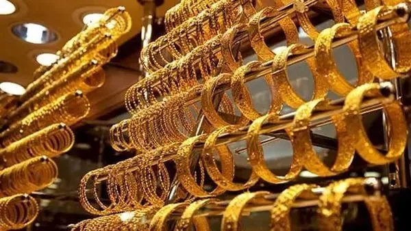 سعر الذهب اليوم السبت 14 يونيو يصل إلى مستويات قياسية بعد التوترات بين إسرائيل وإيران سعر الذهب اليوم السبت 14 يونيو يصل إلى مستويات قياسية بعد التوترات بين إسرائيل وإيران
