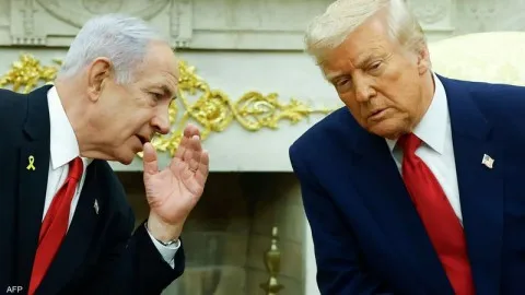 ترامب ونتنياهو يناقشان آخر التطورات في التوتر بين إسرائيل وإيران.. قائد عسكري إيراني يؤكد أن الرد سيتواصل طالما كان ذلك ضرورياً ترامب ونتنياهو يناقشان آخر التطورات في التوتر بين إسرائيل وإيران.. قائد عسكري إيراني يؤكد أن الرد سيتواصل طالما كان ذلك ضرورياً