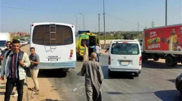 عودة حركة المرور إلى طبيعتها على الطريق الزراعي في القليوبية بعد انقلاب شاحنة.
