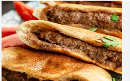 كيفية إعداد حواوشي السجق في المنزل كيفية إعداد حواوشي السجق في المنزل