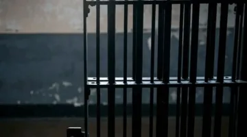 بطريقة احترافية: اعتقال شخصين لمحاولتهما تهريب المخدرات إلى السجن!