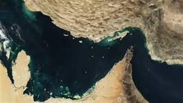 “فاينانشيال تايمز”: Companies operating oil tankers hesitate to transit the Strait of Hormuz following the Israeli attack on Iran. “فاينانشيال تايمز”: Companies operating oil tankers hesitate to transit the Strait of Hormuz following the Israeli attack on Iran.
