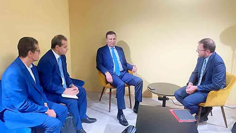 وزير الزراعة يستعرض سبل تعزيز التعاون الإقليمي في مجال الصيد البحري وزير الزراعة يستعرض سبل تعزيز التعاون الإقليمي في مجال الصيد البحري