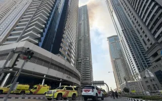 استمرار عمليات التبريد بعد السيطرة على حريق “برج مارينا” المكون من 67 طابقًا. استمرار عمليات التبريد بعد السيطرة على حريق “برج مارينا” المكون من 67 طابقًا.
