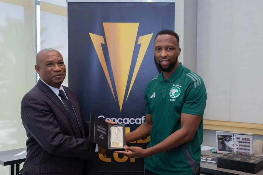 الهيئة المنظمة لبطولة الكأس الذهبية تلتقي بوفد المنتخب الوطني في سان دييغو الهيئة المنظمة لبطولة الكأس الذهبية تلتقي بوفد المنتخب الوطني في سان دييغو