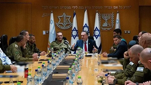وسائل إعلام إسرائيلية: وزير الدفاع يقوم بتقييم الوضع مع رئيس الأركان وقيادة الجيش الإسرائيلي. وسائل إعلام إسرائيلية: وزير الدفاع يقوم بتقييم الوضع مع رئيس الأركان وقيادة الجيش الإسرائيلي.