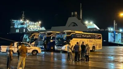 306 حجاج و7 حافلات يصلون إلى ميناء نويبع البحري 306 حجاج و7 حافلات يصلون إلى ميناء نويبع البحري