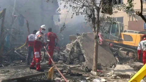 الجيش الإسرائيلي: سنبدأ بقصف أهداف في طهران والطريق إلى إيران مفتوح.. كاتس: النظام الإيراني سيعاني عواقب وخيمة. الجيش الإسرائيلي: سنبدأ بقصف أهداف في طهران والطريق إلى إيران مفتوح.. كاتس: النظام الإيراني سيعاني عواقب وخيمة.