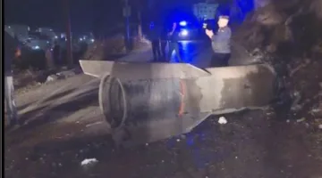 السلطات الأردنية تحذر المواطنين: الابتعاد عن الشظايا وتجنب تصويرها، والشعب يفرح بالهجمات الصاروخية على إسرائيل… المؤسسة العسكرية تواصل التواصل مع الجمهور وعمان تبلغ طهران بخطوط الاشتباك.