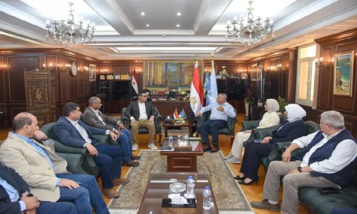 وزير الإسكان ومحافظ الإسكندرية يناقشان سبل التعاون والمشاريع المشتركة وزير الإسكان ومحافظ الإسكندرية يناقشان سبل التعاون والمشاريع المشتركة
