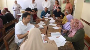 طالب يناشد المصححين في ورقة امتحان اللغة العربية: يارب، اجعلوني أنجح!