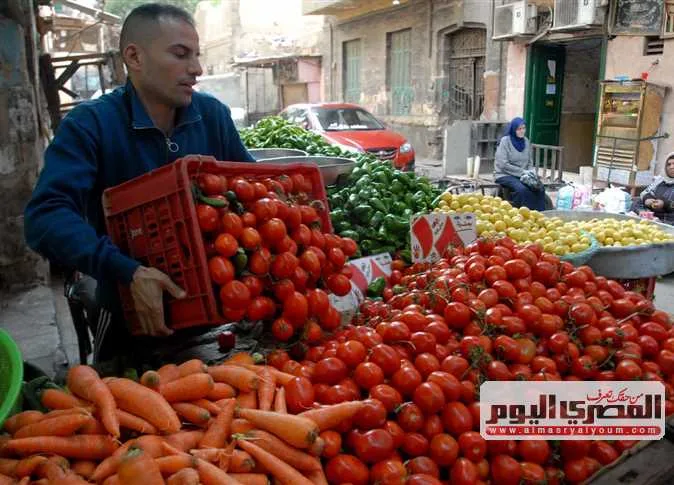 أسعار الخضار والفواكه اليوم السبت في سوق العبور أسعار الخضار والفواكه اليوم السبت في سوق العبور