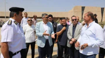 «الجيزة تستعد للافتتاح الدولي».. محافظ الجيزة يتابع التحضيرات النهائية لطرقات المتحف المصري الكبير