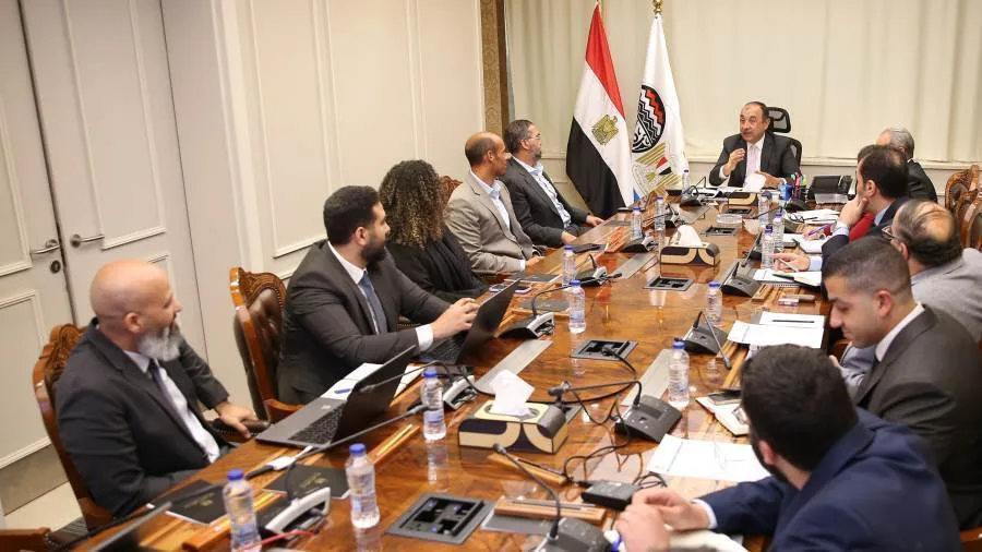 وزير قطاع الأعمال يناقش آخر التطورات في تنفيذ نظام “ERP” مع شركة “SAP مصر” في الشركات التابعة وزير قطاع الأعمال يناقش آخر التطورات في تنفيذ نظام “ERP” مع شركة “SAP مصر” في الشركات التابعة