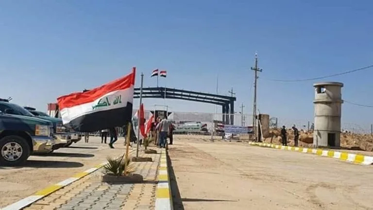العراق يعيد فتح معبر «القائم» مع سوريا للتجارة والتنقل.. خطوة نحو تحسين العلاقات بين البلدين العراق يعيد فتح معبر «القائم» مع سوريا للتجارة والتنقل.. خطوة نحو تحسين العلاقات بين البلدين