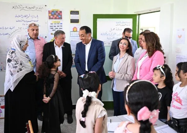 رئيس الوزراء يزور مدرسة رزق درويش الابتدائية في زاوية صقر بالبحيرة رئيس الوزراء يزور مدرسة رزق درويش الابتدائية في زاوية صقر بالبحيرة