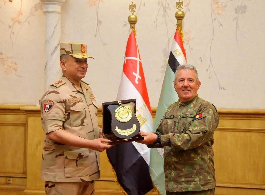 القوات المسلحة تستضيف جولة للملحقين العسكريين العرب والأجانب المعتمدين في مصر لزيارة عدة منشآت عسكرية القوات المسلحة تستضيف جولة للملحقين العسكريين العرب والأجانب المعتمدين في مصر لزيارة عدة منشآت عسكرية