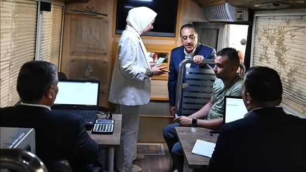 «يجب تفعيل جميع المشروعات».. مدبولي يزور قافلة خدمات وسوق اليوم الواحد في البحيرة «يجب تفعيل جميع المشروعات».. مدبولي يزور قافلة خدمات وسوق اليوم الواحد في البحيرة