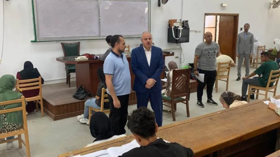 رئيس جامعة قناة السويس يؤكد خلال زيارته لمتابعة امتحانات كلية الزراعة: “دقة وسرعة رصد النتائج مسؤولية أكاديمية لا تقبل التأجيل” رئيس جامعة قناة السويس يؤكد خلال زيارته لمتابعة امتحانات كلية الزراعة: “دقة وسرعة رصد النتائج مسؤولية أكاديمية لا تقبل التأجيل”