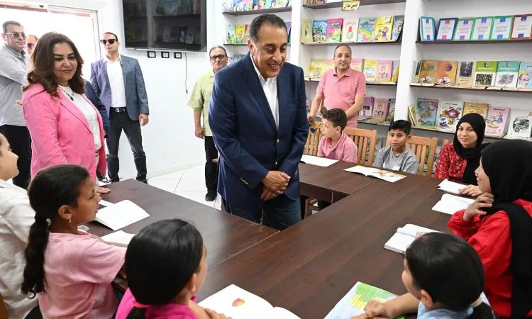 رئيس الوزراء يزور مشروع “كتابك” الثقافي في قرية زاوية صقر بمحافظة البحيرة رئيس الوزراء يزور مشروع “كتابك” الثقافي في قرية زاوية صقر بمحافظة البحيرة