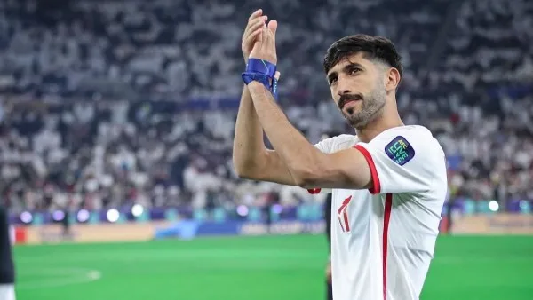 يزن النعيمات يوضح موقفه من مفاوضات الزمالك يزن النعيمات يوضح موقفه من مفاوضات الزمالك