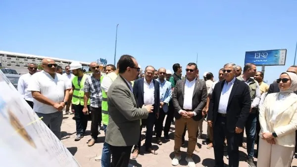 وزير الإسكان يزور مشروع توسيع وتطوير كورنيش الإسكندرية وزير الإسكان يزور مشروع توسيع وتطوير كورنيش الإسكندرية