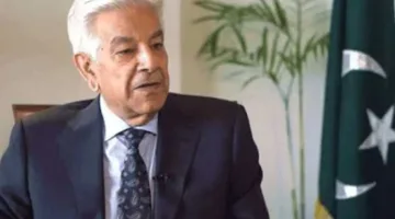 «يد إسرائيل ملطخة بدماء المسلمين ولا ينبغي مصافحتها».. وزير الدفاع الباكستاني يحذر من «خمول الأمة» بعد الغارات على إيران.