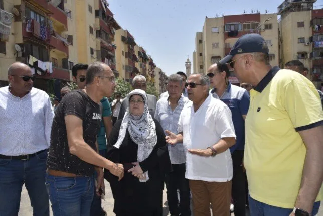 محافظ بورسعيد يقيم ميدانيًا تقدم أعمال تطوير منطقة الصفوة في حي الزهور محافظ بورسعيد يقيم ميدانيًا تقدم أعمال تطوير منطقة الصفوة في حي الزهور