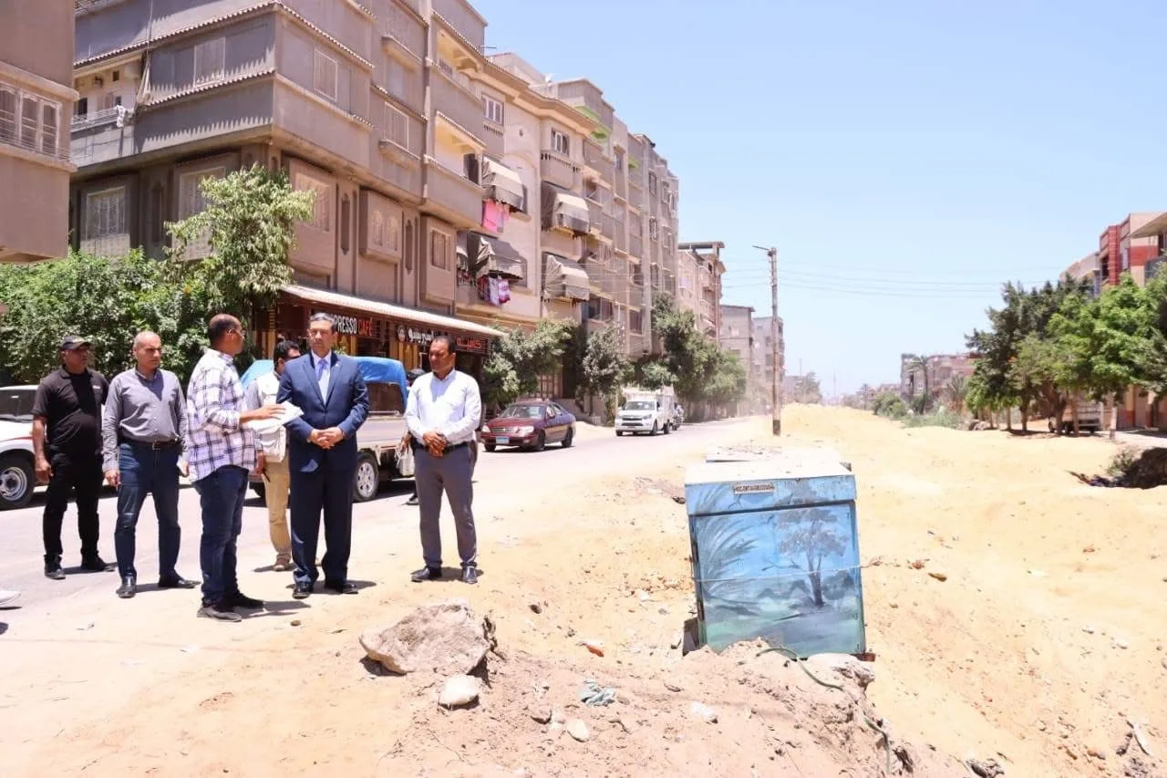 محافظ دمياط يتابع أعمال تطوير ميدان الشاشة في عزبة البرج محافظ دمياط يتابع أعمال تطوير ميدان الشاشة في عزبة البرج