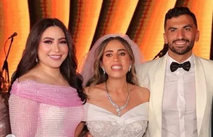 «أجمل عروس في العالم».. بوسي تقدم تهنئتها لمنة عدلي القيعي بمناسبة زفافها «أجمل عروس في العالم».. بوسي تقدم تهنئتها لمنة عدلي القيعي بمناسبة زفافها