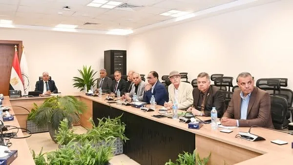 وزير الري يراقب وضع الري في المحافظات خلال ذروة الطلب المائي وحالة إيراد نهر النيل وزير الري يراقب وضع الري في المحافظات خلال ذروة الطلب المائي وحالة إيراد نهر النيل