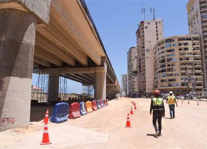 وزير الإسكان يتفقد مشروع توسيع كورنيش الإسكندرية مع عرض 5 حارات (صور) وزير الإسكان يتفقد مشروع توسيع كورنيش الإسكندرية مع عرض 5 حارات (صور)