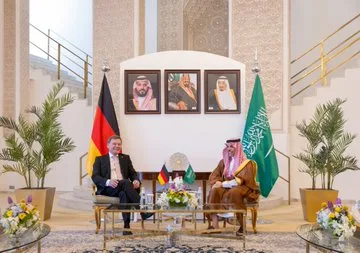وزير الخارجية يرحب بوزير الخارجية الألماني وزير الخارجية يرحب بوزير الخارجية الألماني