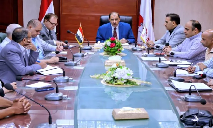 محافظ سوهاج يستعرض تقدم الأعمال في مشروعات كورنيش أخميم وجرجا والجسر الغربي محافظ سوهاج يستعرض تقدم الأعمال في مشروعات كورنيش أخميم وجرجا والجسر الغربي