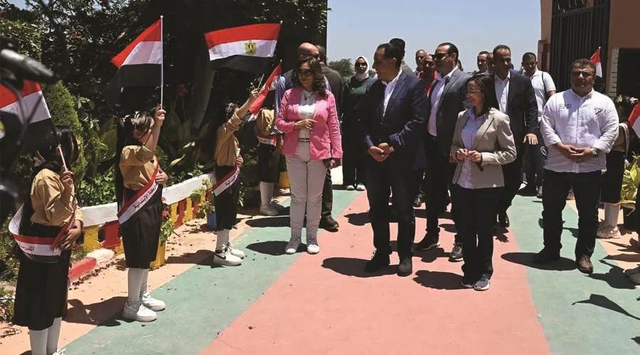 رئيس الحكومة يقوم بزيارة «رزق درويش» رئيس الحكومة يقوم بزيارة «رزق درويش»