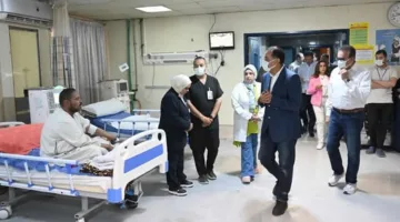 رئيس الحكومة يزور مستشفى وادي النطرون المتخصص.. صور