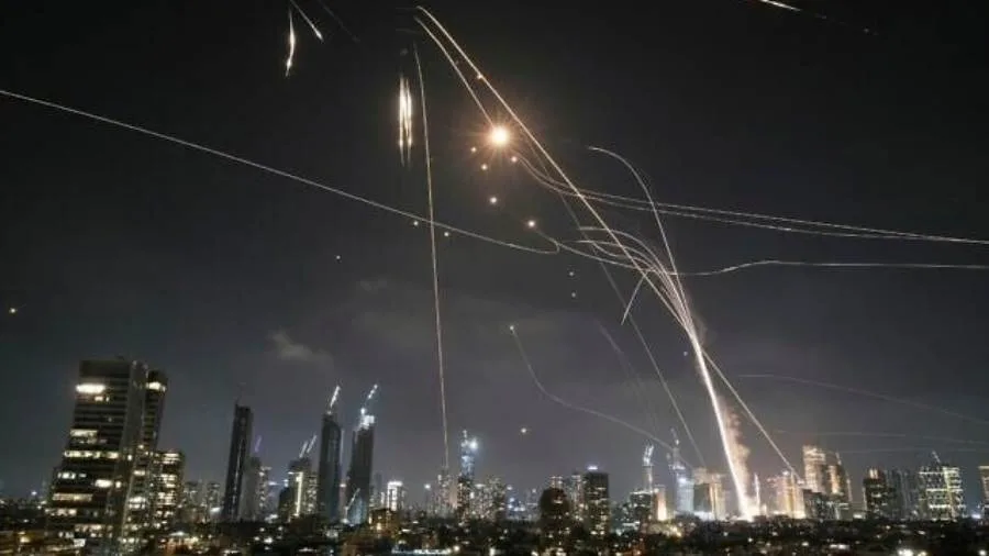 مسؤول إسرائيلي: تطورات جديدة بشأن إيران.. ونعتقد أن لديها 2000 صاروخ باليستي مسؤول إسرائيلي: تطورات جديدة بشأن إيران.. ونعتقد أن لديها 2000 صاروخ باليستي