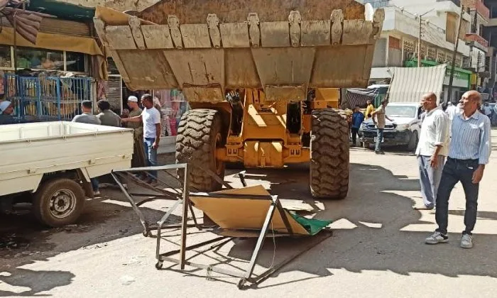لتحقيق النظام المروري: إزالة 50 حالة إشغال في شارع بورسعيد خلال حملة شاملة بأسوان لتحقيق النظام المروري: إزالة 50 حالة إشغال في شارع بورسعيد خلال حملة شاملة بأسوان