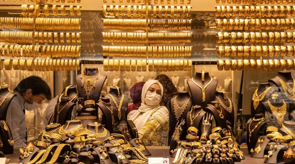 ارتفاع أسعار الذهب في مصر بمقدار 185 جنيهًا منذ تصاعد التوترات في المنطقة ارتفاع أسعار الذهب في مصر بمقدار 185 جنيهًا منذ تصاعد التوترات في المنطقة