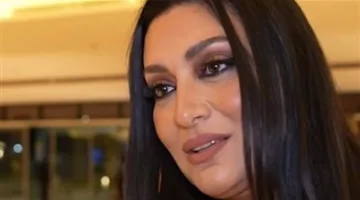 بعد تألقها في حفلها بالسعودية.. مايا نصري: أشعر وكأنني عدت إلى منزلي.. ونطلق على جيلنا “جيل الطيبين”