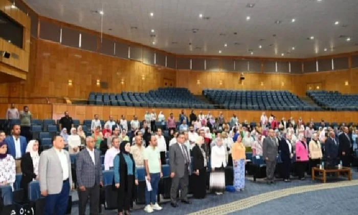 جامعة جنوب الوادي تساهم في المؤتمر العلمي الثاني لوحدة البرامج المهنية بجامعة أسيوط جامعة جنوب الوادي تساهم في المؤتمر العلمي الثاني لوحدة البرامج المهنية بجامعة أسيوط