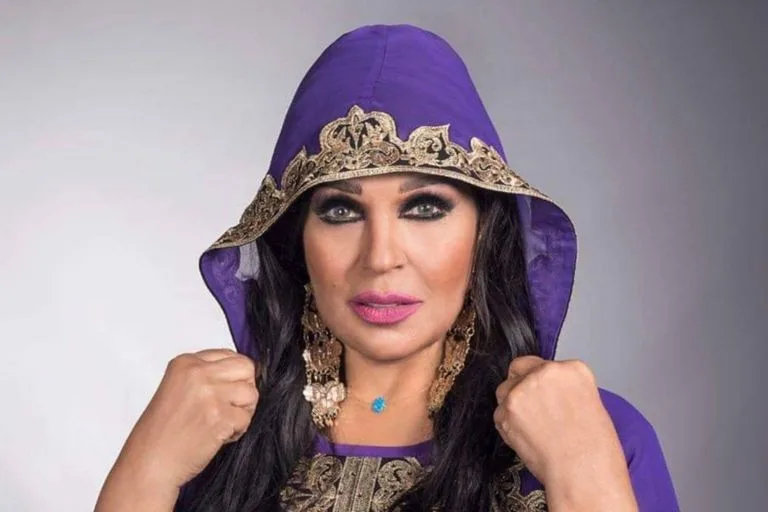 فيفي عبده تتصدر الترند بسبب قناديل البحر في الساحل الشمالي فيفي عبده تتصدر الترند بسبب قناديل البحر في الساحل الشمالي