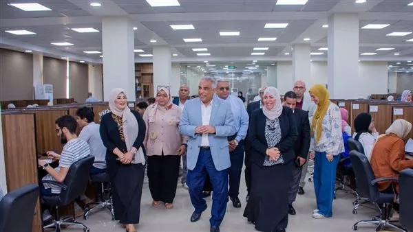 رئيس جامعة طنطا يستمر في زيارة لمتابعة تقدم الامتحانات النهائية رئيس جامعة طنطا يستمر في زيارة لمتابعة تقدم الامتحانات النهائية
