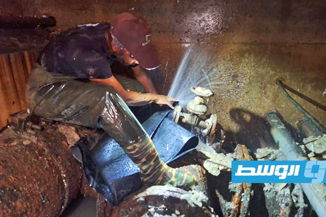 صيانة تسرب مياه بغرفة الصمام الرئيسى فى بوابة الجبس بجنزور، 14 يونيو 2025 (الشركة العامة للمياه والصرف الصحي)
