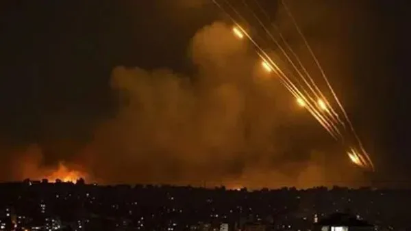 إيران تهدد إسرائيل بشن هجمات قوية ومدمرة خلال الساعات القادمة إيران تهدد إسرائيل بشن هجمات قوية ومدمرة خلال الساعات القادمة