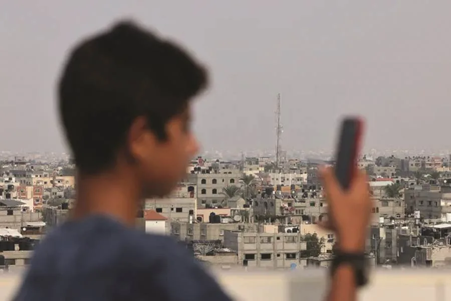 استئناف خدمات الهاتف الثابت والإنترنت في قطاع غزة استئناف خدمات الهاتف الثابت والإنترنت في قطاع غزة