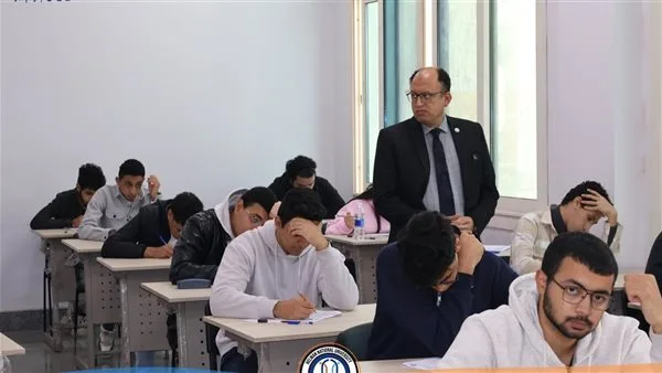 جامعة حلوان الدولية للتكنولوجيا: 3481 طالباً وطالبةً خضعوا لاختبارات نهاية السنة الدراسية جامعة حلوان الدولية للتكنولوجيا: 3481 طالباً وطالبةً خضعوا لاختبارات نهاية السنة الدراسية