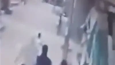 صاحبة الفيديو تكشف تفاصيل اعتداء شخص على امرأة في الغربية صاحبة الفيديو تكشف تفاصيل اعتداء شخص على امرأة في الغربية